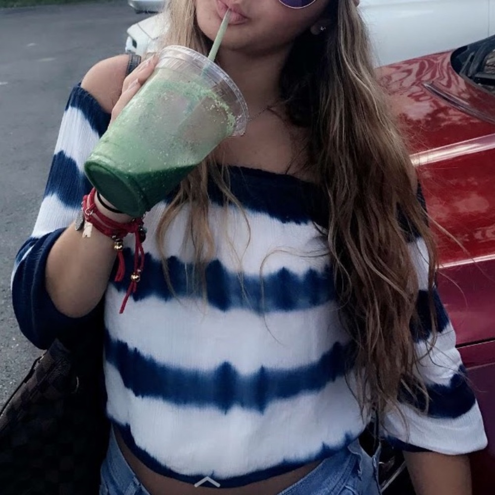 Hollister off the shoulder shirt
